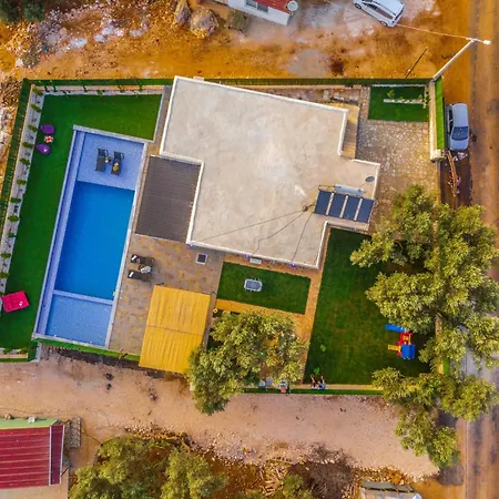 Villa Hayit